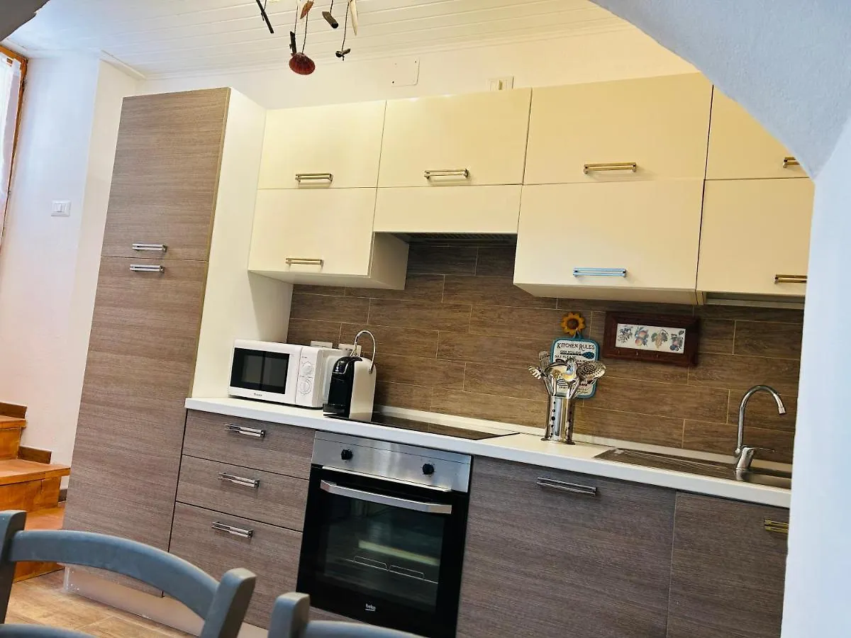 La Petite Maison Alghero 0*,