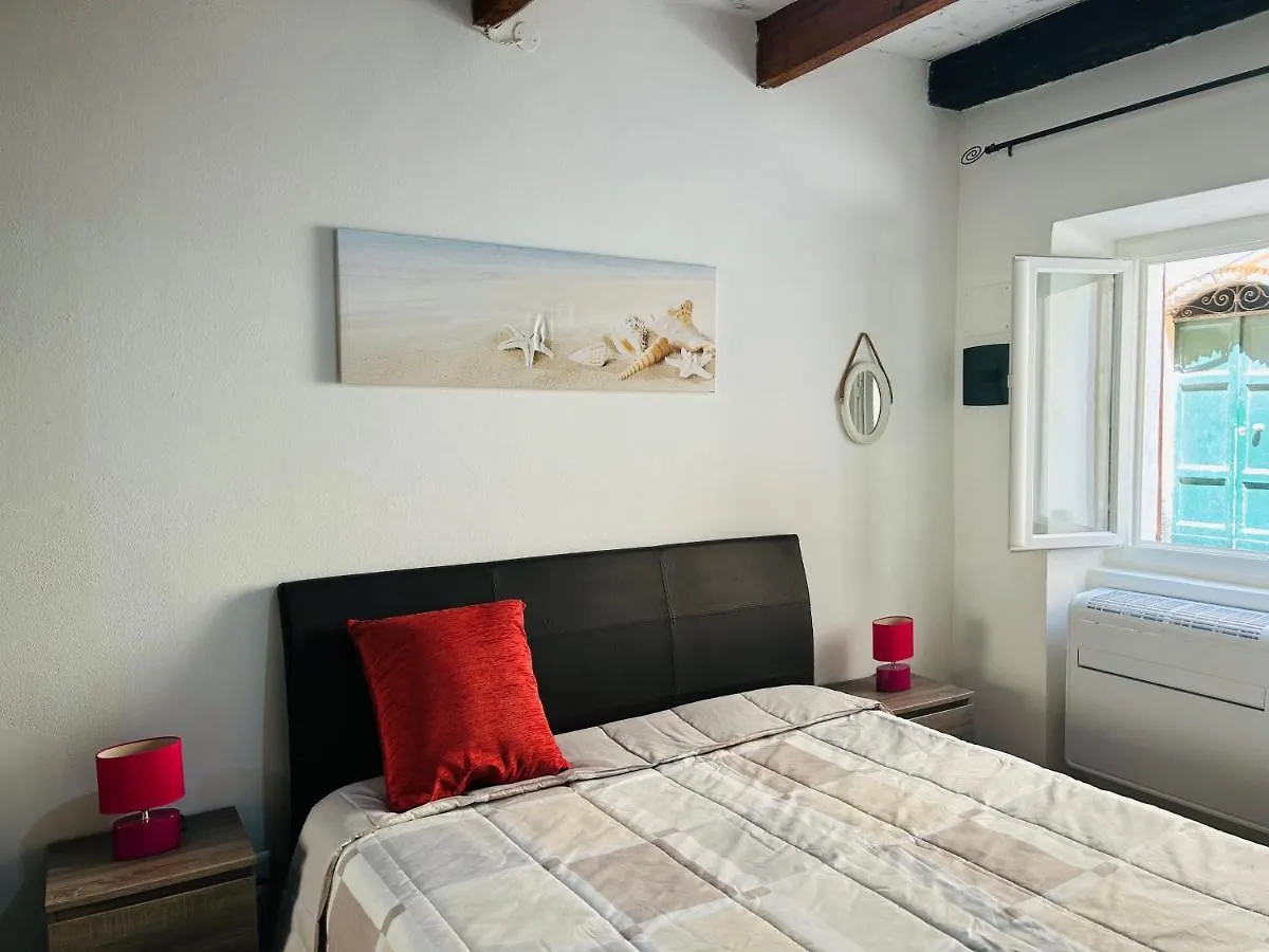 La Petite Maison Alghero 0*,  Italy