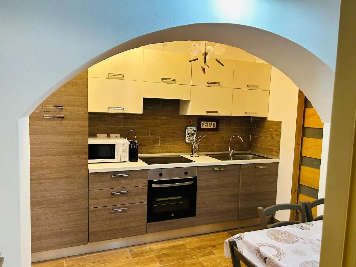 La Petite Maison Alghero 0*,
